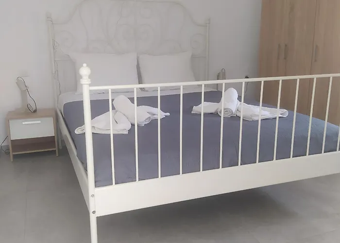 Pefkonas 100 M From The * Psakoudia